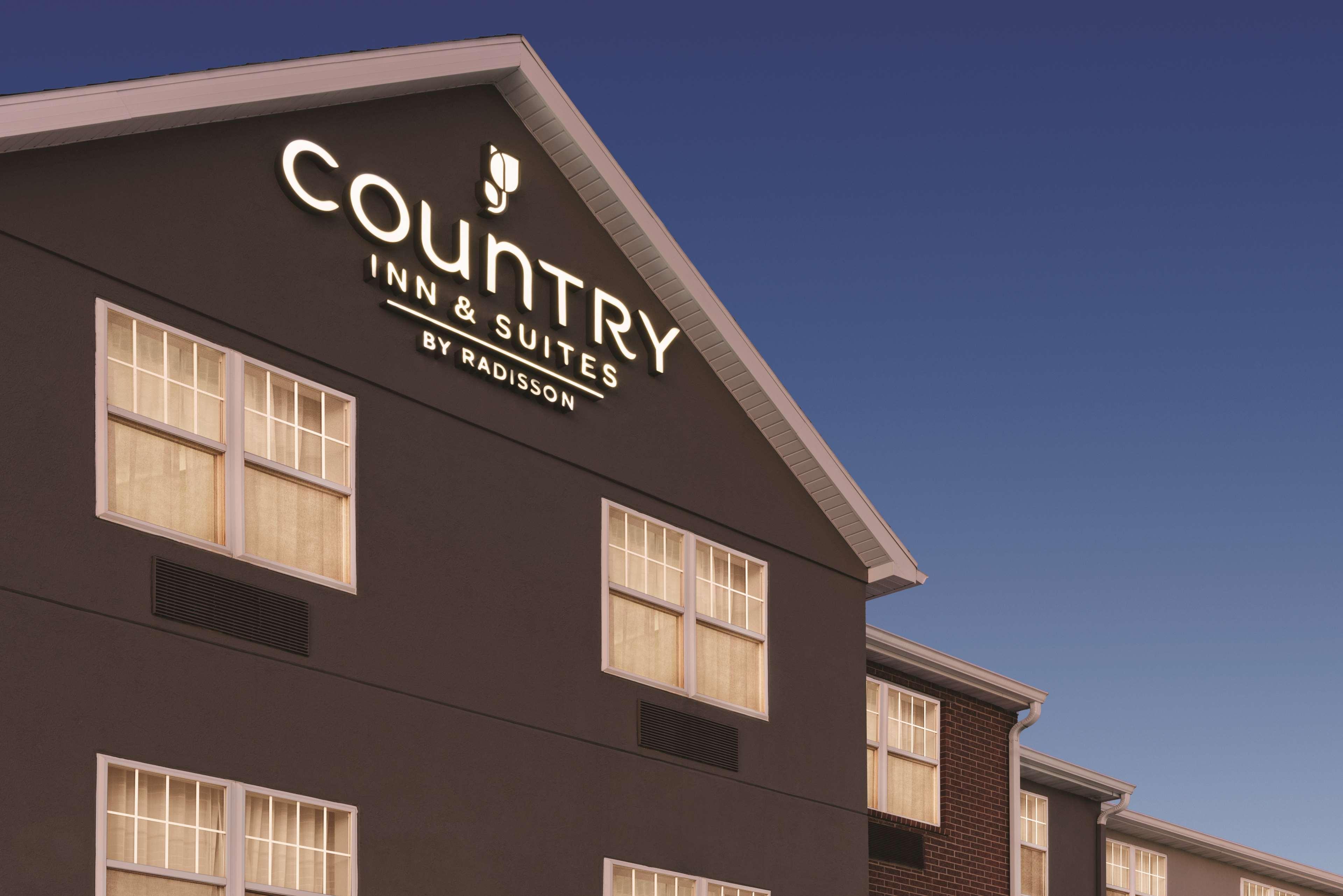 Country Inn & Suites By Radisson, Dubuque, Ia Esterno foto